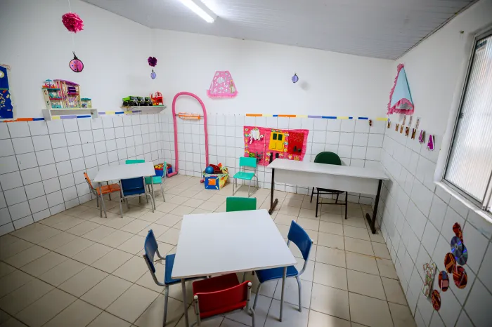 Prefeita Débora Regis realiza visita técnica à Creche Casulo Vovó Ana e anuncia melhorias estruturais