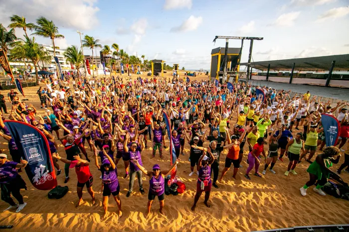 ‘Verão em Movimento’ leva centenas de pessoas ao Busto de Tamandaré em sua primeira edição