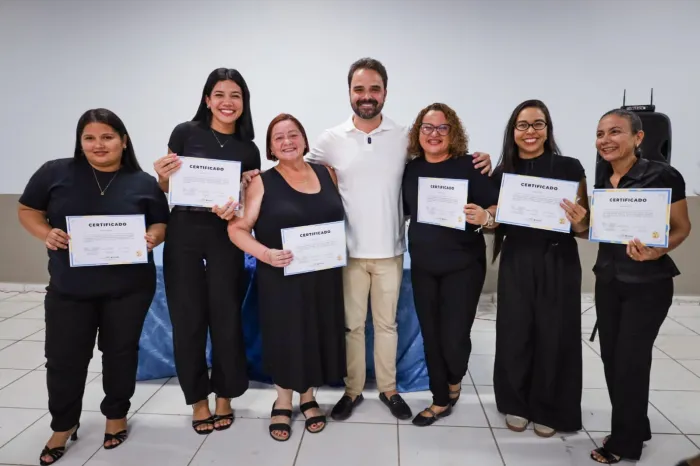 Seaspac: Servidores recebem certificado de curso de Libras