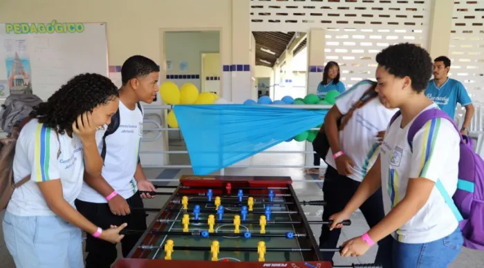 Restrição ao uso do celular em sala de aula completa um ano em vigor