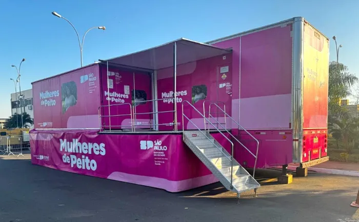 Seguindo as novas normas de rastreamento, o programa Mulheres de Peito passa a atender mulheres de 50 a 74 anos apenas com a apresentação do RG e do cartão SUS - Foto: Divulgação/Governo de São Paulo