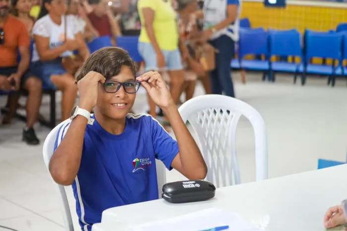 Governo do Maranhão entrega mais 298 óculos em Paulino Neves pelo programa Cuidar dos Olhos