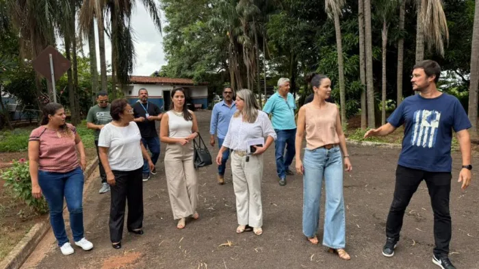 Vice-prefeita de Araçatuba e comitiva fazem visita técnica no Secoi e Sítio Escola