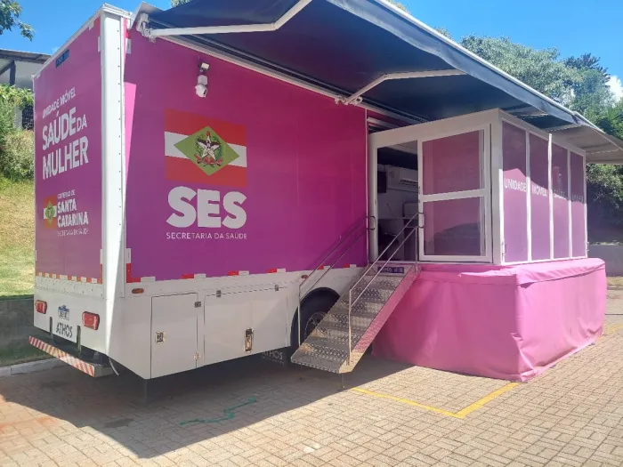 Em Faxinal dos Guedes, Carreta da Saúde da Mulher realiza exames para pacientes da região