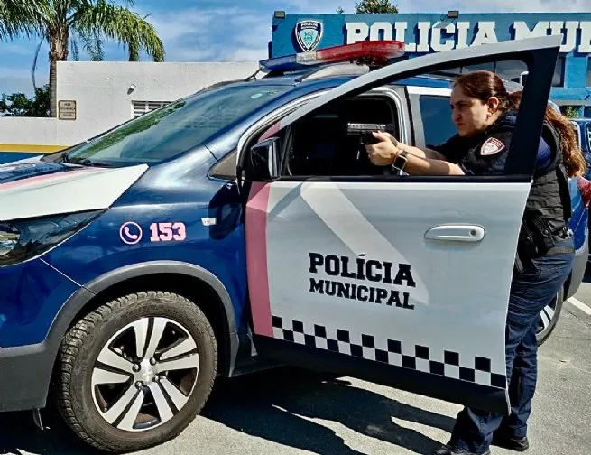 Polícia Municipal prende homem acusado de agredir a esposa com pedra