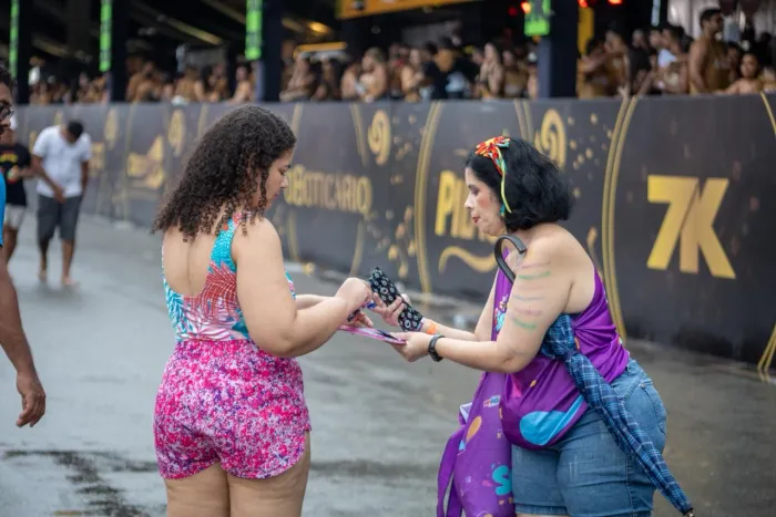 - Durante a programação, foi realizada a distribuição de cerca de 60 mil preservativos e géis lubrificantes (Foto: Márcio Sampaio)