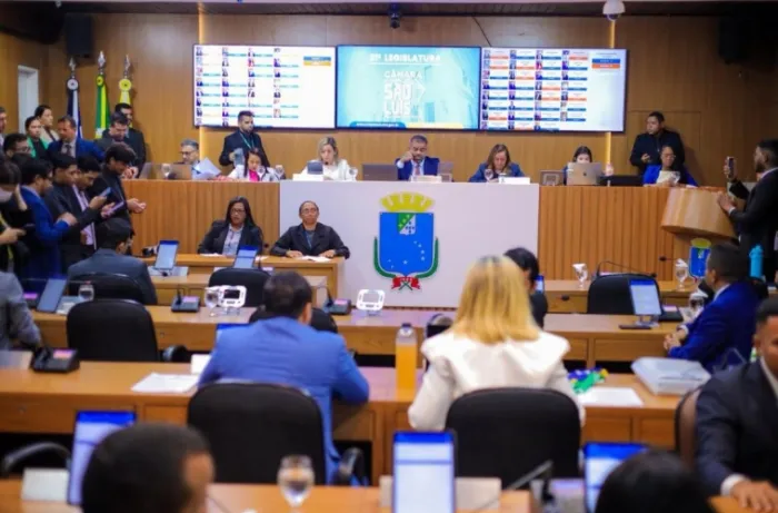 Câmara aprova PPA com previsão de implantação do passe livre e avança na tramitação da LOA