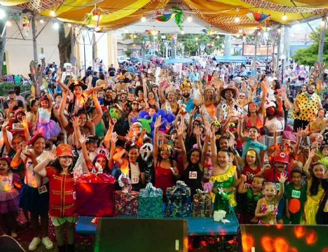 Baile com marchinhas, Carnapet e Concurso de Fantasia Infantil animam a Praça do Coreto no Carnaval 2026 de São Sebastião 