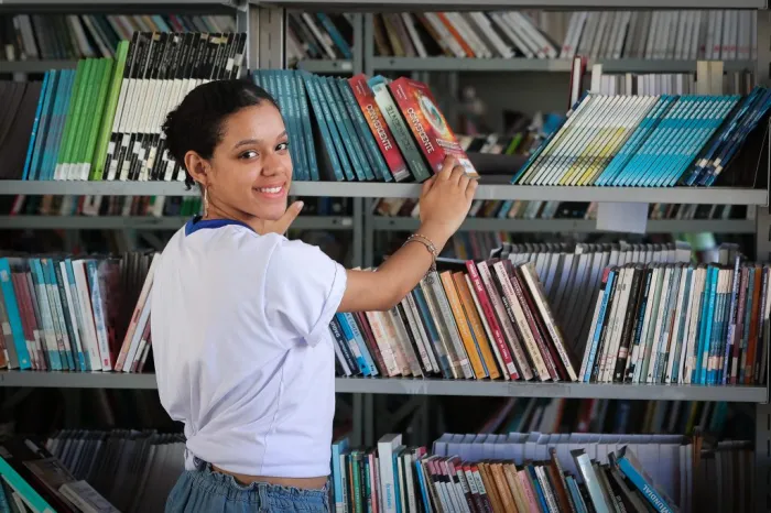 Grande SP tem inscrições abertas para 5.284 vagas no programa Aluno Monitor do BEEM