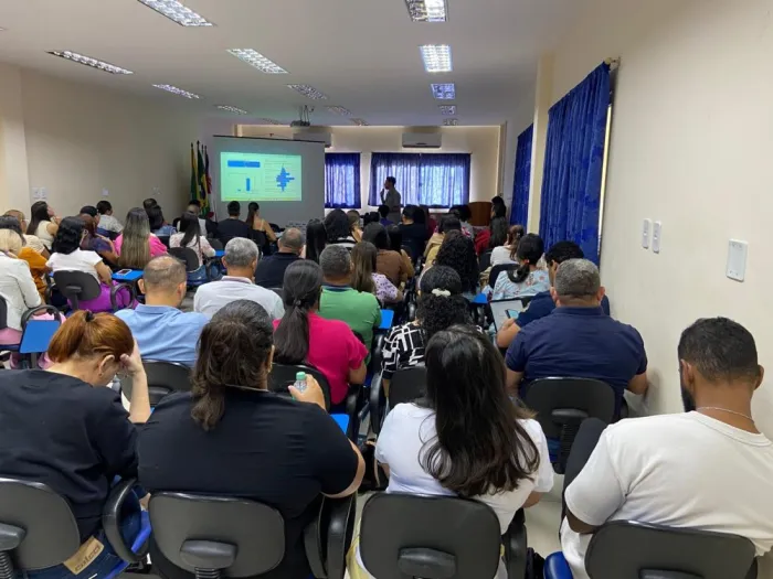 Saúde: Servidores das UBS, ESF e Divisa participam de capacitação sobre testes rápidos de Dengue e Covid-19