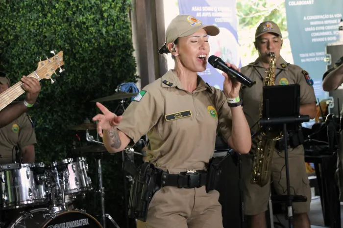 Banda da PMPR se apresenta no Ressacão de Carnaval de Matinhos