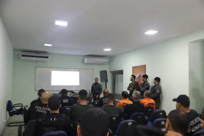 Servidores recebem capacitação em curso de técnicas não letais, em Porto Velho