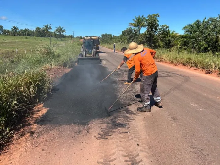 Os trabalhos foram iniciados a partir do município de Pimenta Bueno e seguem até o distrito de Migrantinópolis, em Novo Horizonte d’Oeste