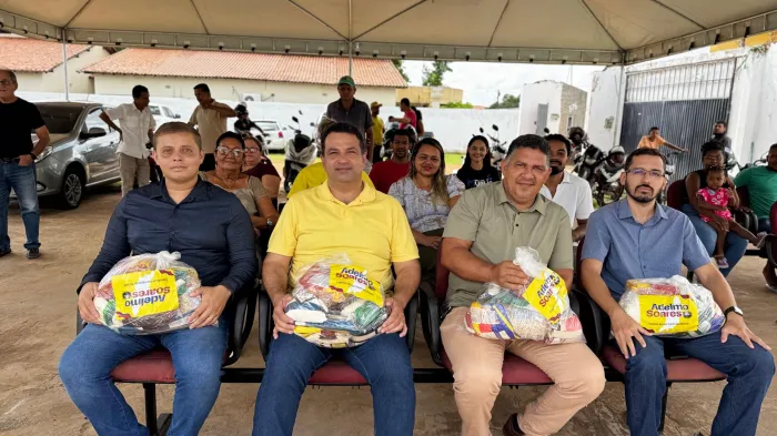 Deputado Adelmo Soares fortalece retiros religiosos com a entrega de 300 cestas básicas