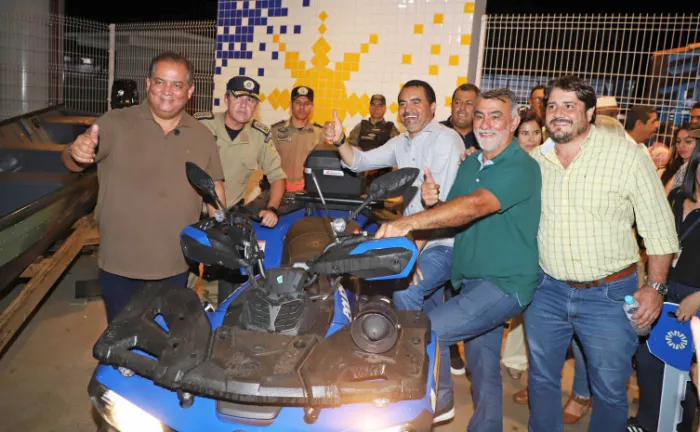 No sul do estado, governador Wanderlei Barbosa entrega equipamentos à PMTO e anuncia R$ 18 milhões para recuperação de rodovia entre São Salvador e Palmeirópolis