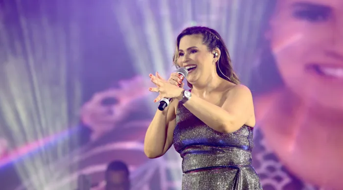 A cantora Maraísa voltou ao projeto pelo segundo ano consecutivo e destacou o que significa ver artistas do estado ocupando esse espaço // Foto : Erick O'Hara