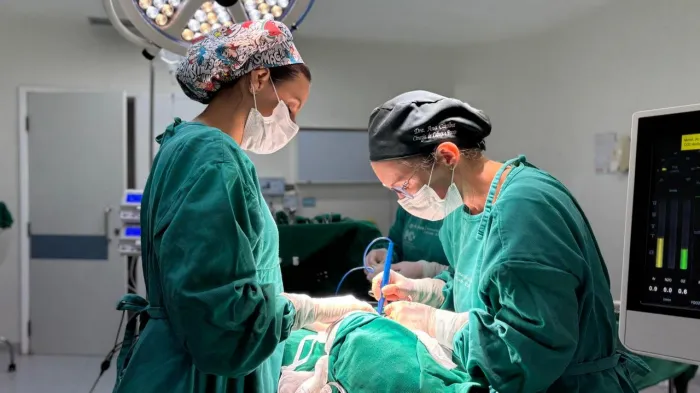 Procedimento de alta complexidade é feito pela equipe especializada do Hospital Metropolitano de Alagoas - Brunno Afonso