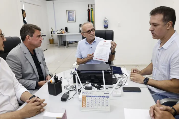 Cícero Lucena assina desapropriação no Centro Histórico para implantação de empreendimento turístico