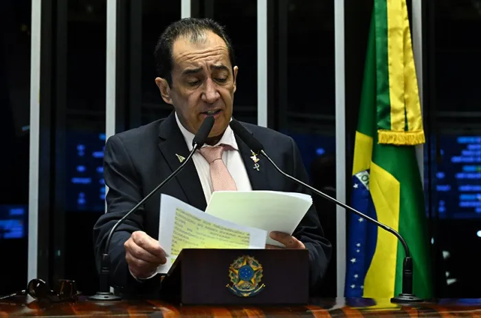 Kajuru cobra apuração sobre relação de Vorcaro com autoridades públicas