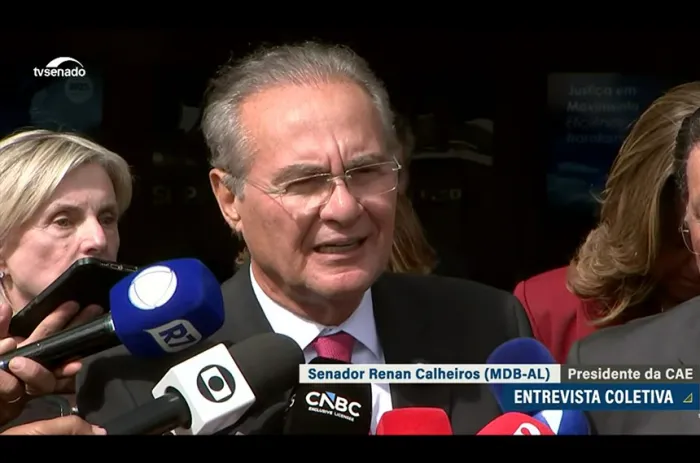 Presidente da comissão, Renan Calheiros confirmou a vinda do banqueiro e cobrou informações da investigação - Foto: Reprodução/TV Senado