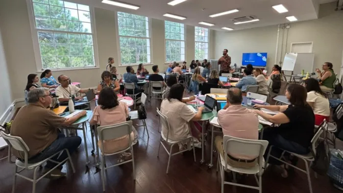 Encontro busca alinhar Plano Anual de Ações e Metas das escolas ao planejamento regional e aprimorar análise sobre o território -Foto: Cainan Silva/Ascom Seduc