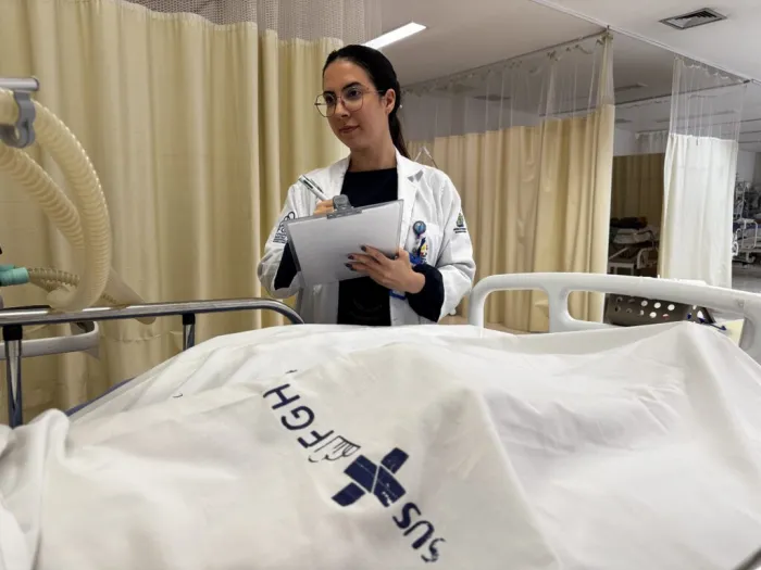Hospital Pelópidas Silveira economiza R$ 430 mil com apoio de IA na Farmácia Clínica