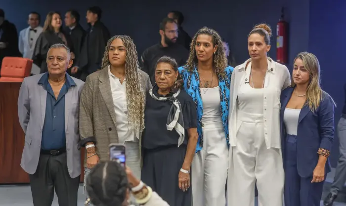 Parentes de Marielle e Anderson esperam justiça e mais investigação