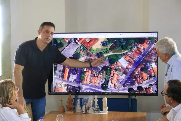 Cícero Lucena faz viagem de dois dias a Lisboa para avançar em projeto para a revitalização do Centro Histórico