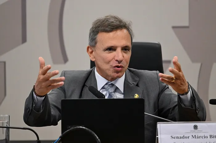 Para Márcio Bittar, mudanças na legislação sobre uso de armas feitas pelo Executivo foram prejudiciais - Foto: Edilson Rodrigues/Agência Senado