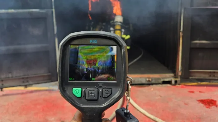 Equipamento permite a visualização em ambientes com fumaça densa e ausência total de luz - Ascom CBMAL