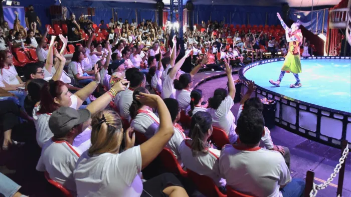 Alunos do CAEEC vivenciam tarde de inclusão no Circo dos Sonhos