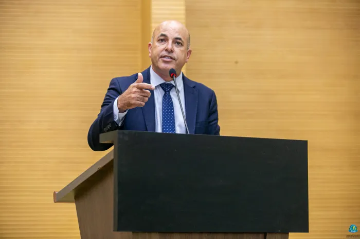  Em seu discurso, o parlamentar falou sobre esperança, desenvolvimento e responsabilidade (Foto: Thyago Lorentz I Secom ALE/RO)