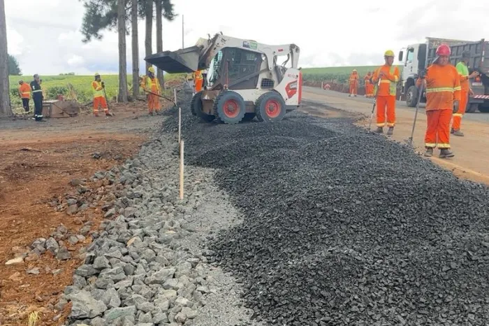 DER/PR faz melhorias no pavimento de trevo rodoviário em Candói