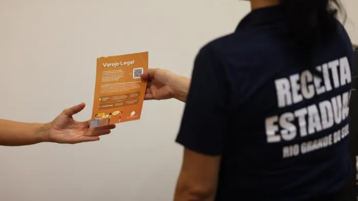 Durante as visitas, os estabelecimentos receberão materiais explicativos e orientações para manter a regularidade fiscal -Foto: Robson Nunes/Ascom Sefaz