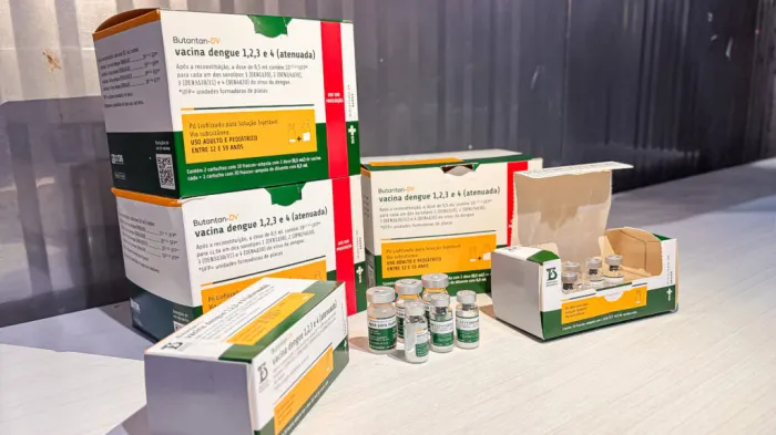 Pernambuco recebe vacina brasileira contra a dengue, destinada inicialmente a profissionais da Atenção Primária
