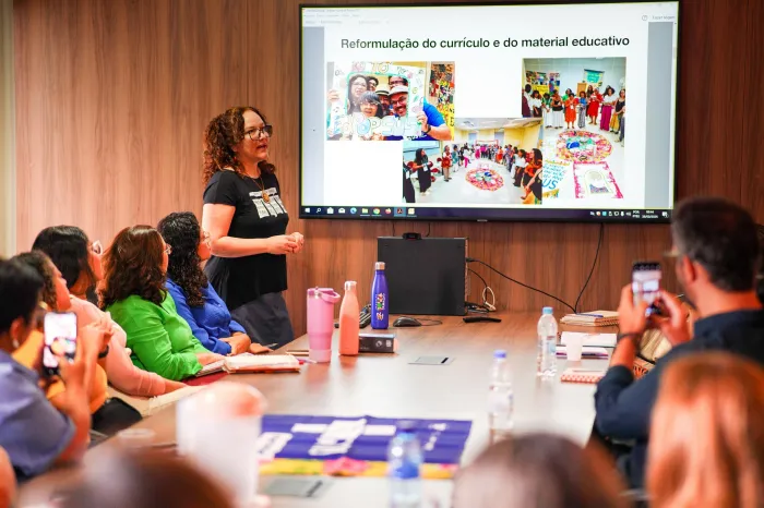 A reunião promovida pela Sesau para discutir a implementação do Curso de Educação Popular em Saúde (EdPopSUS) em Alagoas ocorreu nesta quinta-feira - Marco Antônio / Ascom Sesau