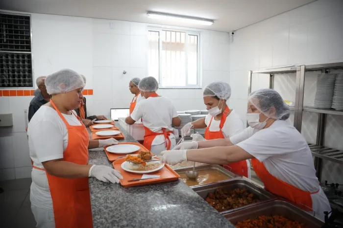 O restaurante popular situado no interior do estado seguirá funcionando com atendimento por meio de marmitas, enquanto o salão permanecerá temporariamente fechado durante as obras