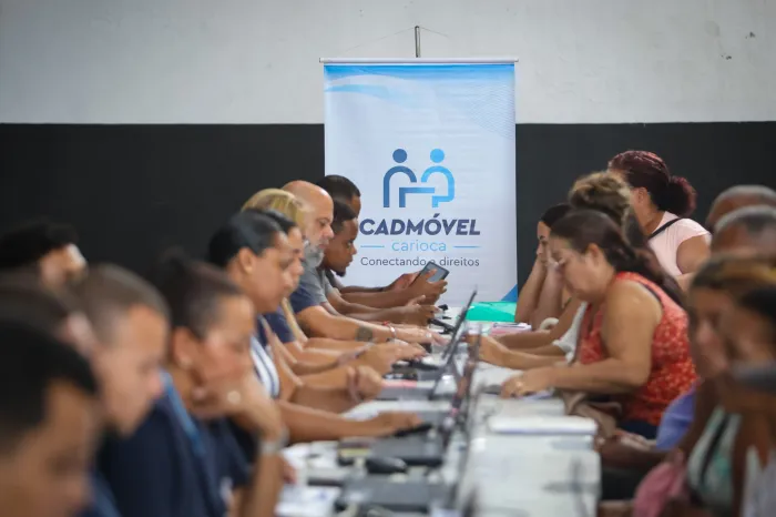 CadMóvel Carioca volta à Ilha do Governador e supera 4.800 atendimentos a pessoas em vulnerabilidade social