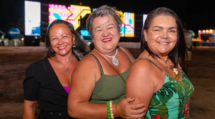 Verão Sergipe 2026 atrai famílias e movimenta economia na Praia do Abaís, em Estância