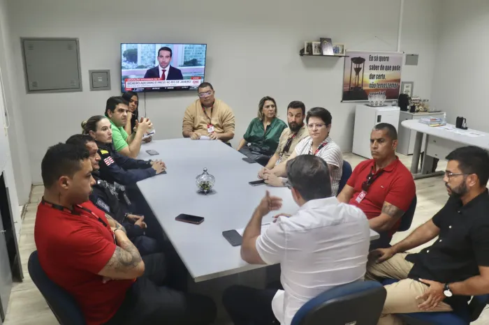 Prefeitura reúne secretarias e órgãos municipais para fortalecer ordenamento no Terminal de Integração da Lagoa