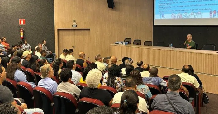 Governo de Minas promove treinamento para operadores do transporte metropolitano voltado ao atendimento de pessoas com deficiência