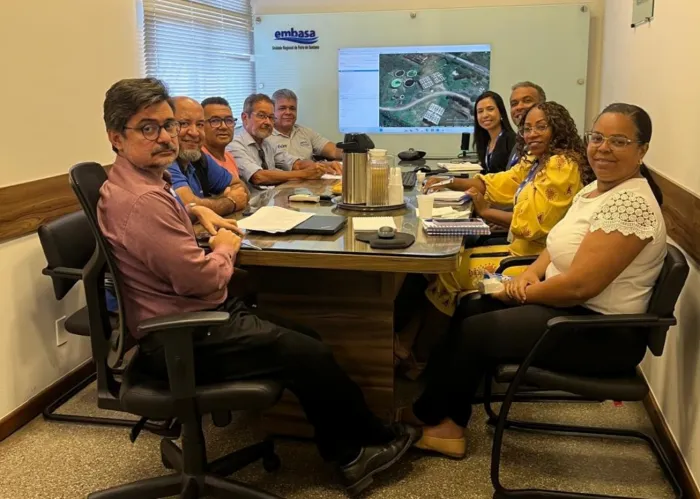 Agência Reguladora e Embasa discutem recuperação de pavimentação e melhorias nos serviços em Feira