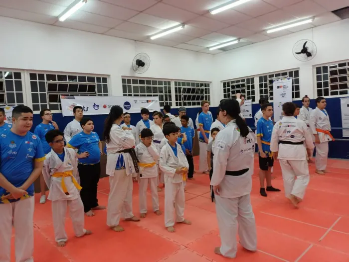 São José Inclusiva – Paradesporto Social oferece aulas gratuitas de karatê e judô para alunos com autismo e deficiência intelectual leve. Foto: Matheus Candeloro