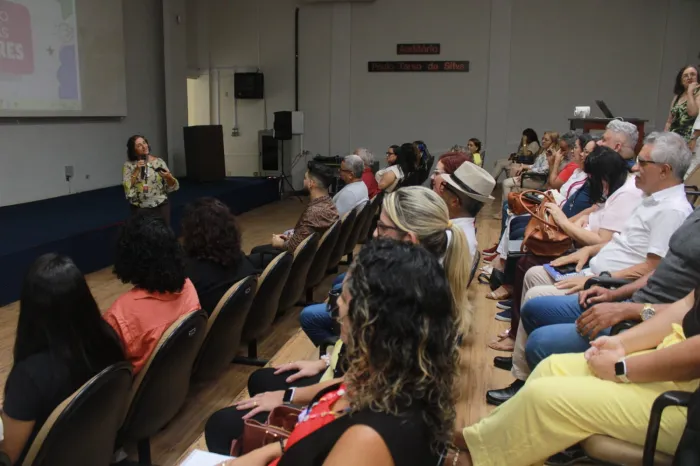Parceria entre Sedec e SMS promove encontro formativo com gestores sobre Programa Saúde na Escola