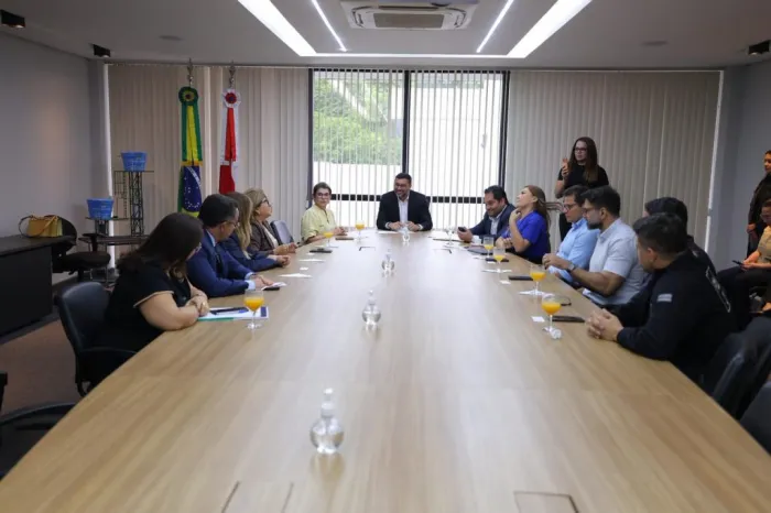 Governador Wilson Lima articula ações integradas para fortalecer a proteção e o bem-estar animal no Amazonas