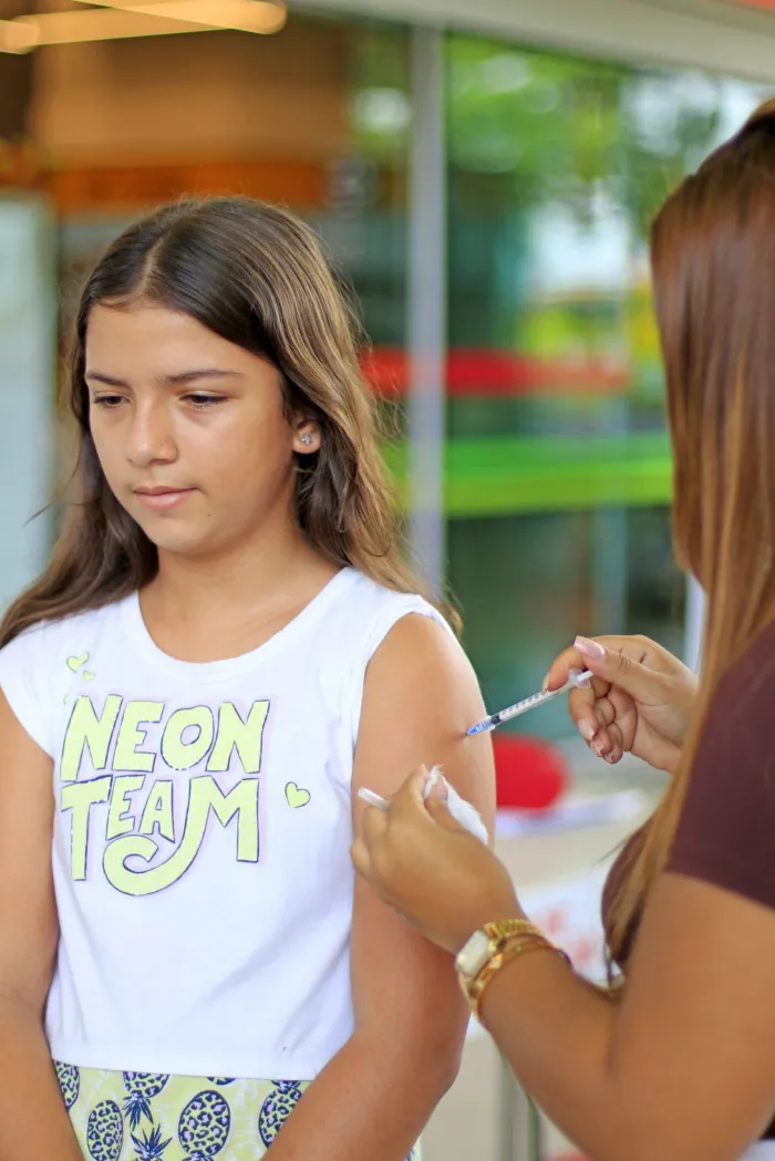 Prefeitura aplica mais de 3,4 mil doses no Dia D e reforça imunização contra dengue