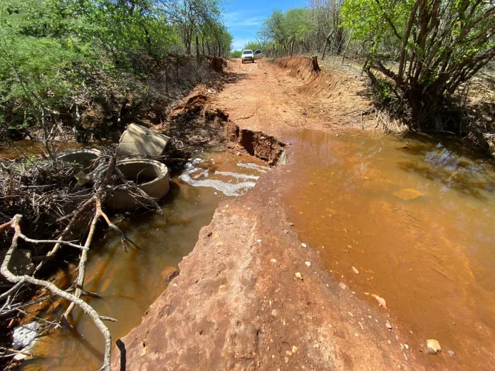 Chuvas comprometem rotas escolares no interior e provocam suspensão de aulas na rede municipal de Petrolina