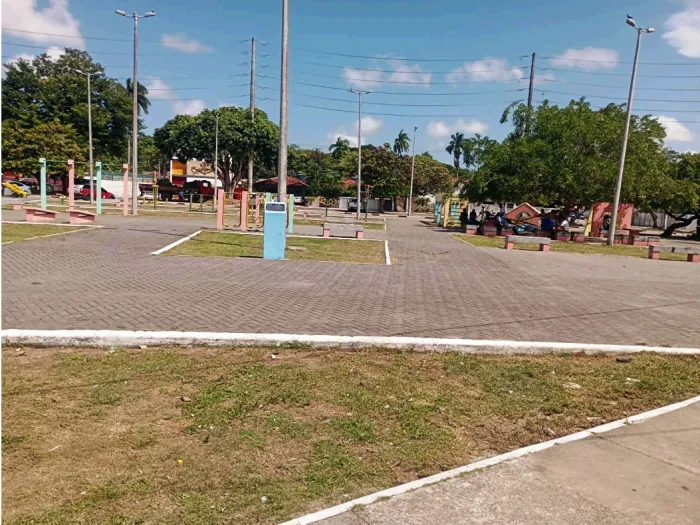 Sedurb realiza manutenção em mercados públicos, shoppings populares, cemitérios e na Cecaf