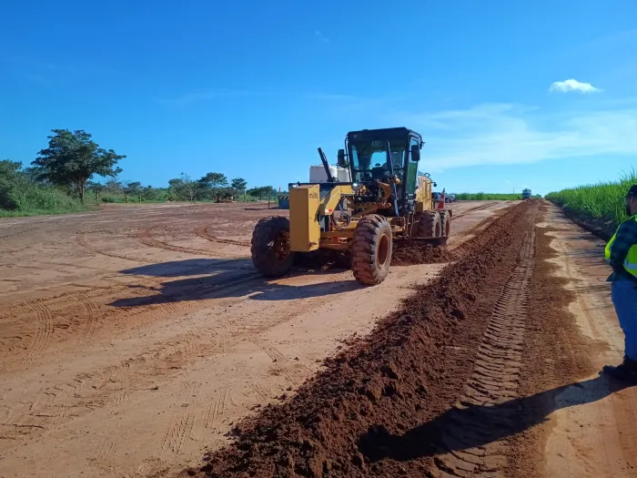 Grupo de técnicos da Prefeitura de Araçatuba e de usinas de bioenergia otimiza recursos para recuperação de estradas rurais