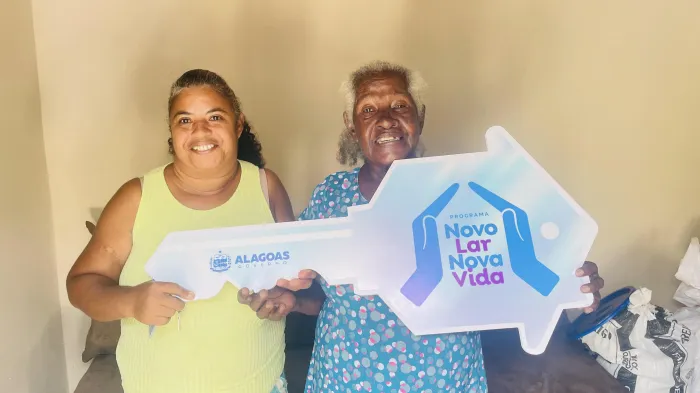 Maria Maura dos Santos, de 75 anos, recebeu a moradia dentro do Programa Novo Lar, Nova Vida - 